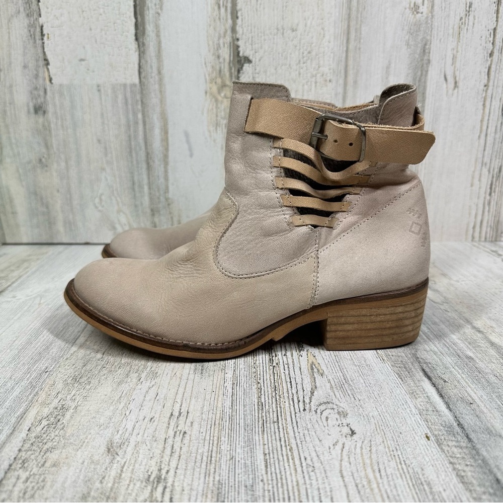 Coolway‎ Tan Leather Cutout Ankle Boots with Buckle Details #793